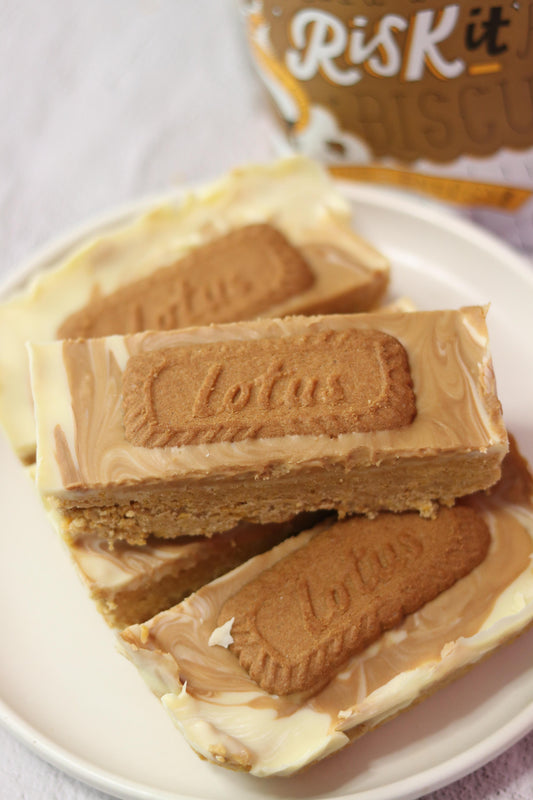 NO-BAKE BISCOFF CORNFLAKE SLICE