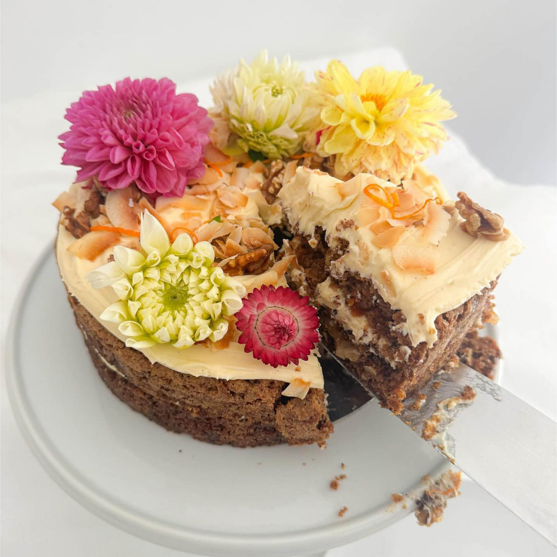 BANANA CARROT CAKE