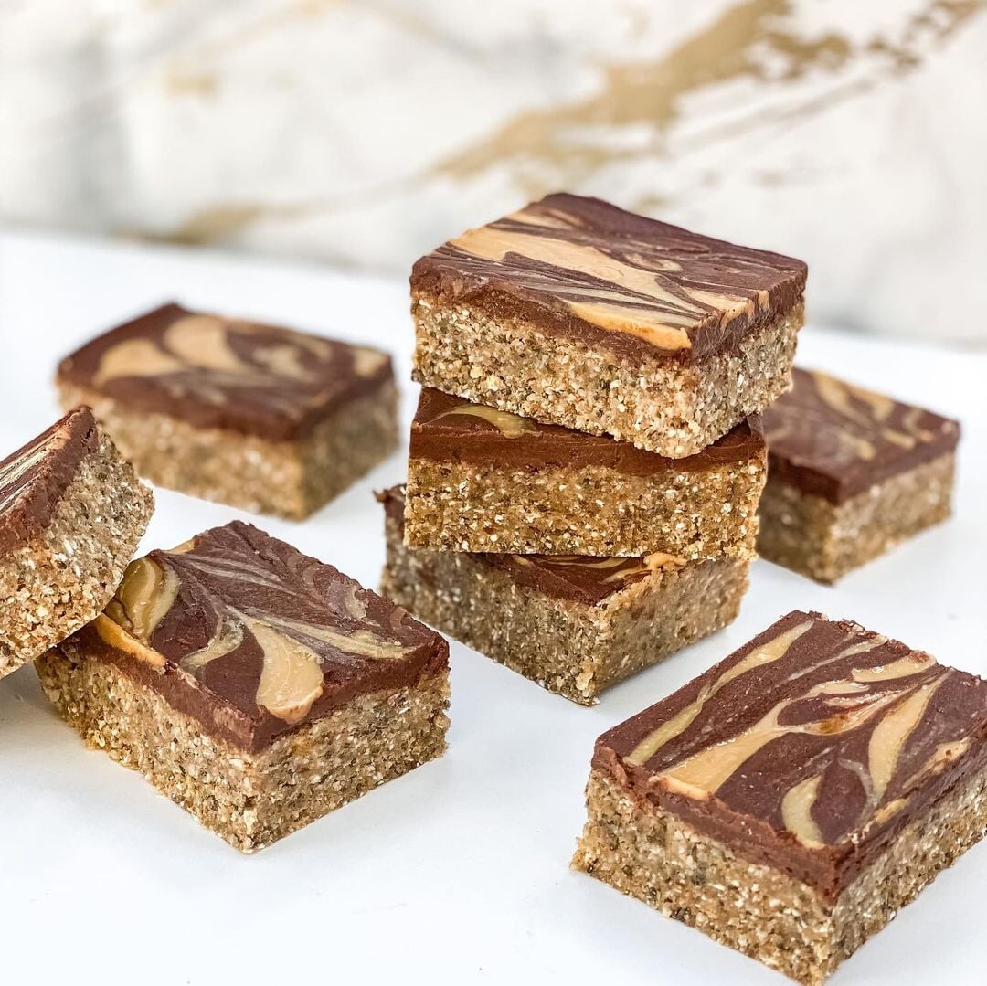 CARAMEL PEANUT BUTTER BARS