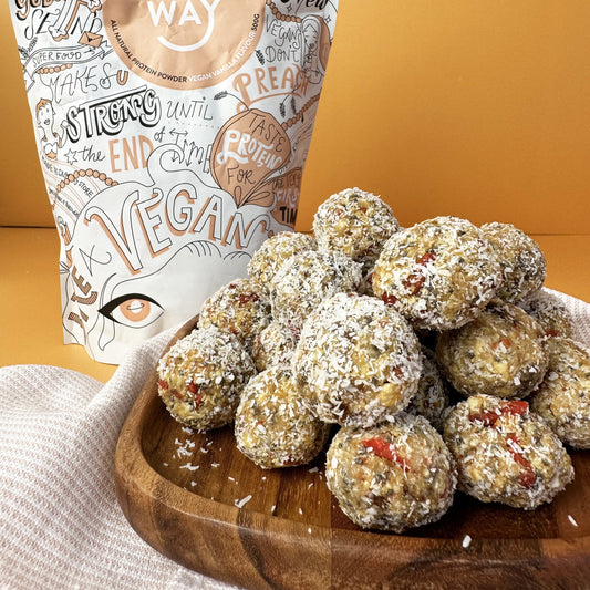 BERRY, COCONUT & VANILLA PROTEIN BALLS
