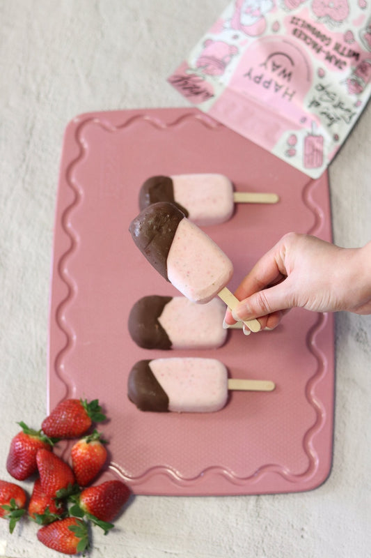 4-INGREDIENT STRAWBERRY PROTEIN POPSICLES