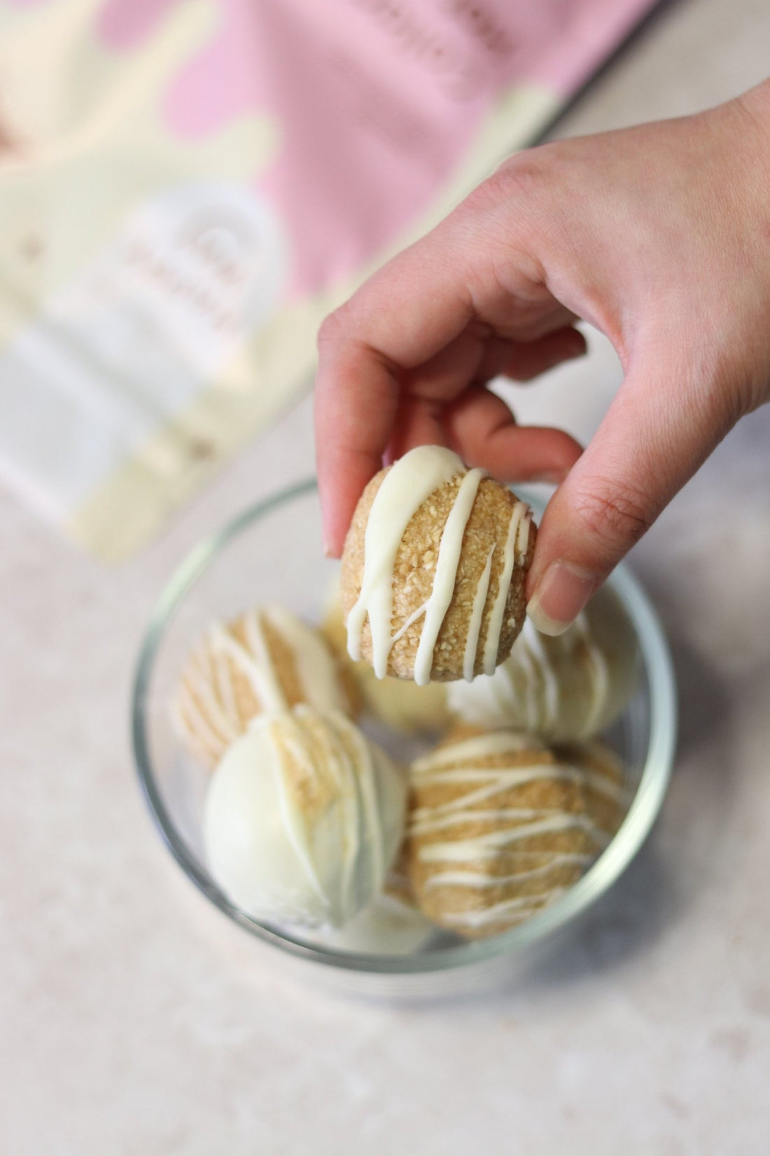 WHITE CHOC CARAMEL COLLAGEN PROTEIN BALLS
