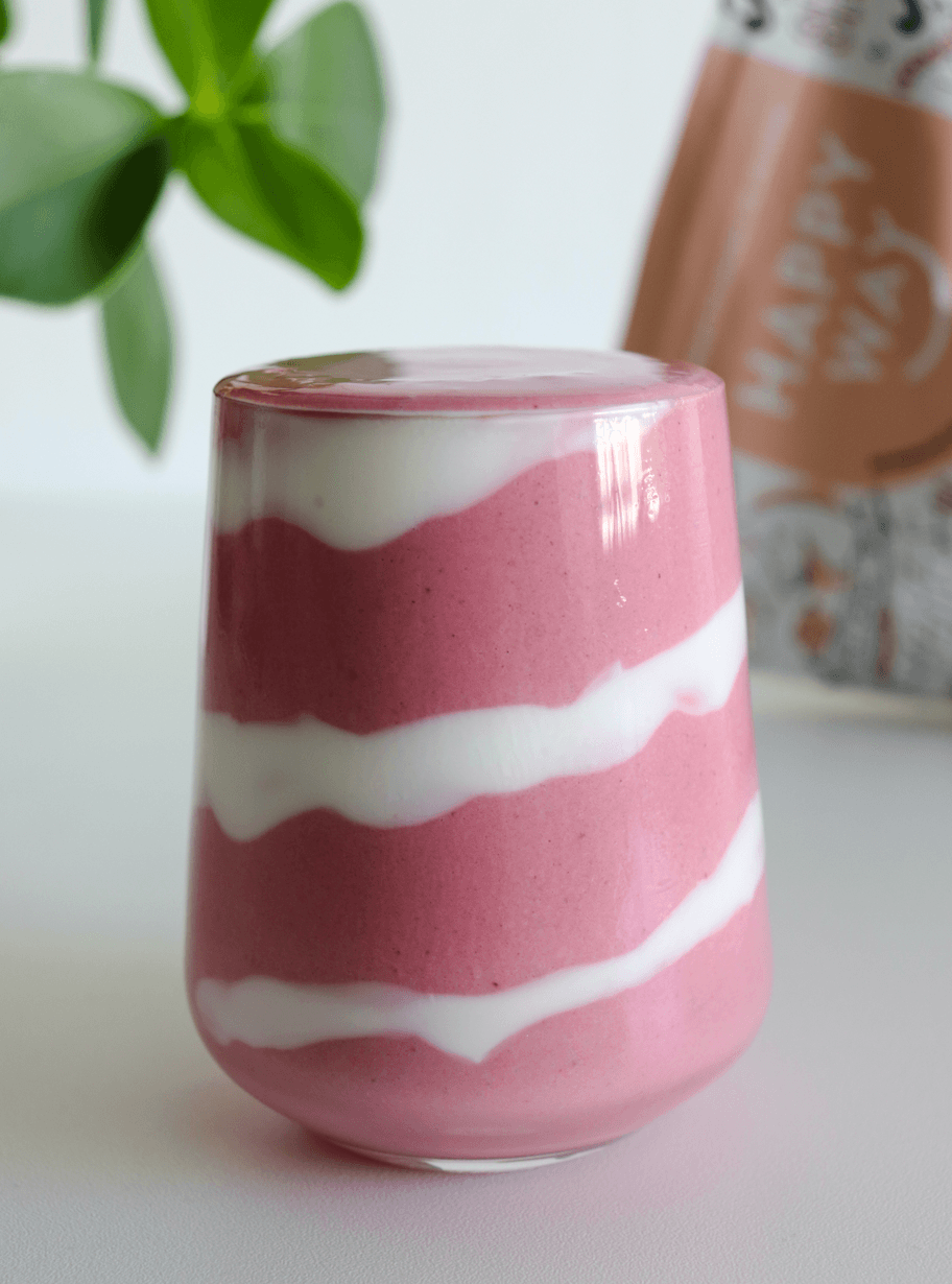 THREE INGREDIENT STRAWBERRY & CREAM SMOOTHIE