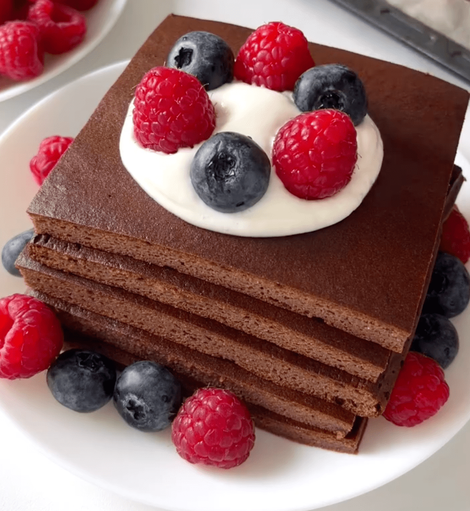 5 INGREDIENT CHOCOLATE SHEET PANCAKES
