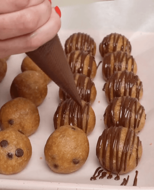 CHOCOLATE COOKIE DOUGH PROTEIN BALLS
