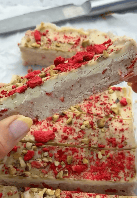 STRAWBERRY WHITE CHOC & PISTACHIO PROTEIN BARS