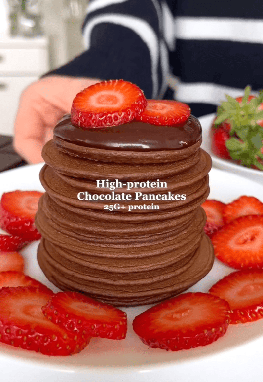 CHOCOLATE PROTEIN PANCAKES