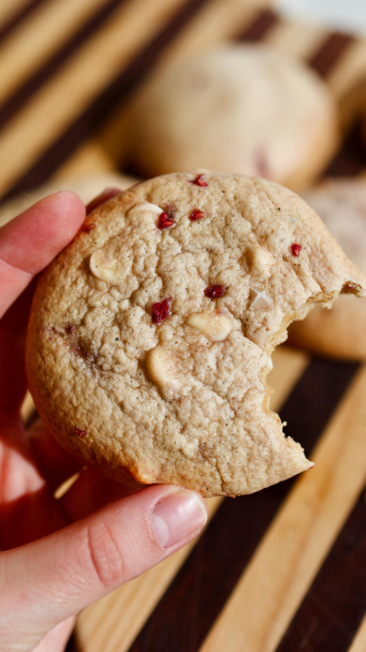 WHITE CHOC RASPBERRY PROTEIN COOKIES