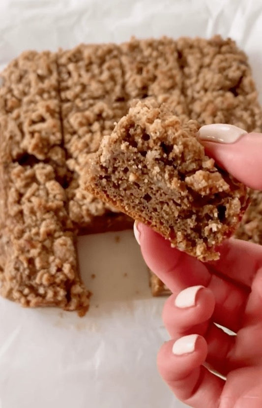 COFFEE & CINNAMON CRUMB CAKE