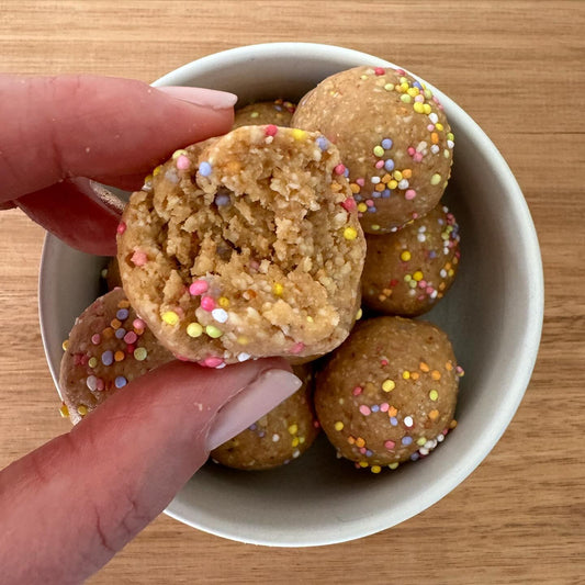 BIRTHDAY CAKE PROTEIN BITES