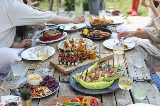 How to Socialise During Summer and Keep Nutrition a Priority