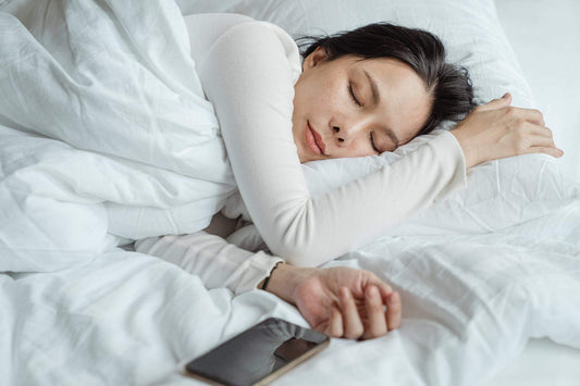 6 EASY STEPS TO BECOMING A MORNING PERSON IN WINTER