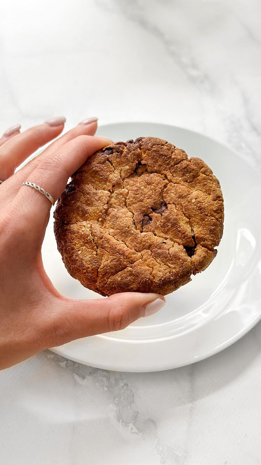GIANT PEANUT BUTTER CHOC CHIP COOKIE