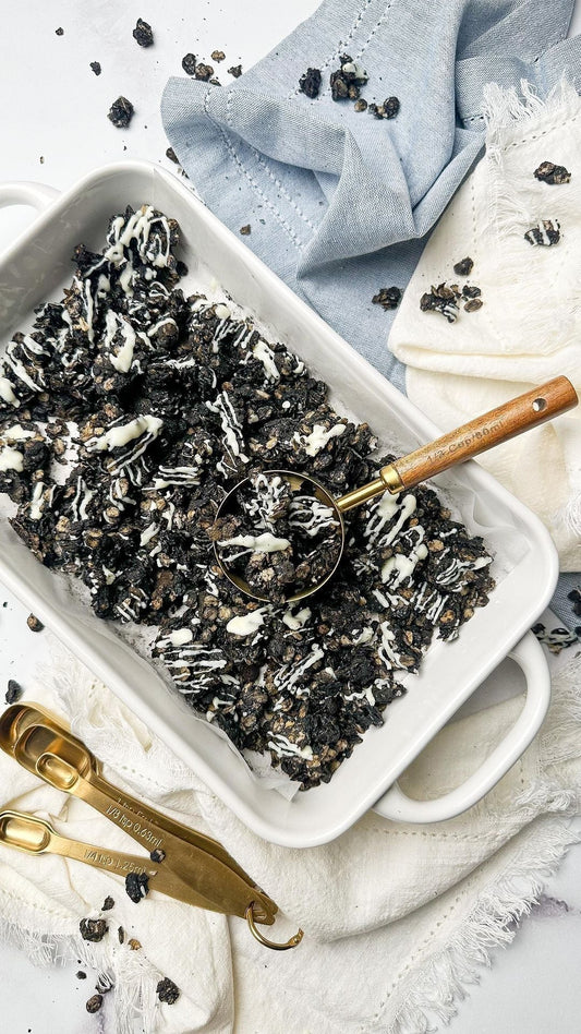 COOKIES & CREAM GRANOLA