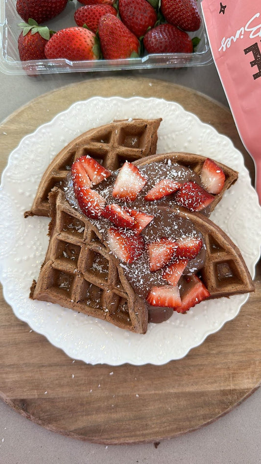 LOW CALORIE CHOCOLATE PROTEIN WAFFLES