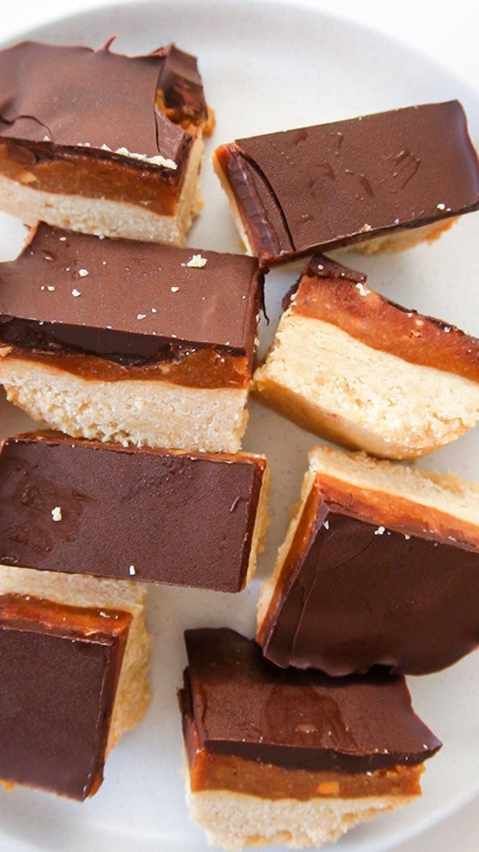OOEY GOOEY CARAMEL SLICE